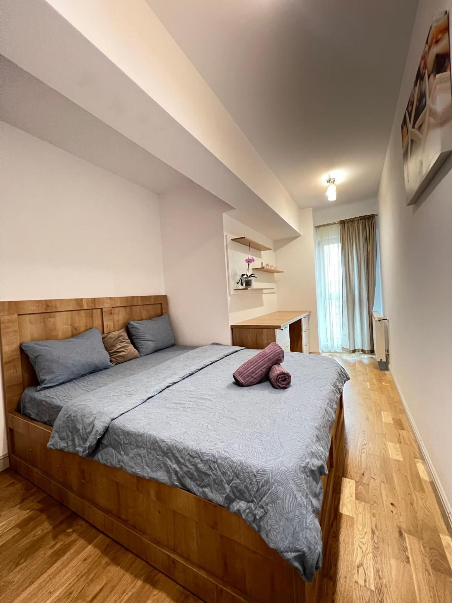 Airport Flyhub Chic Apartment Iasi Exterior foto